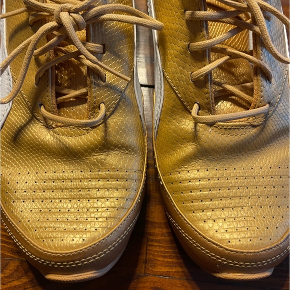 Puma | Cell Akila Leather Running Shoes - Picture 6 of 12